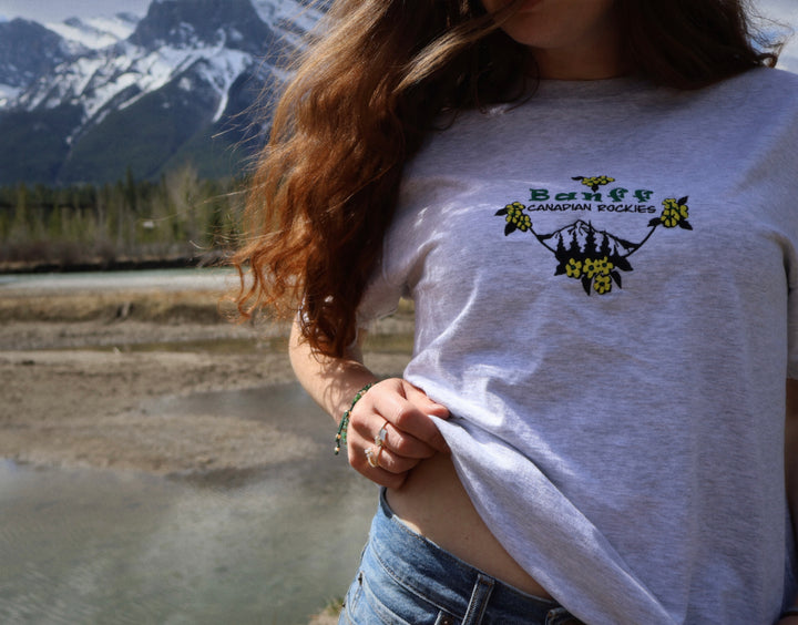 🍁Banff Wildflower Tee