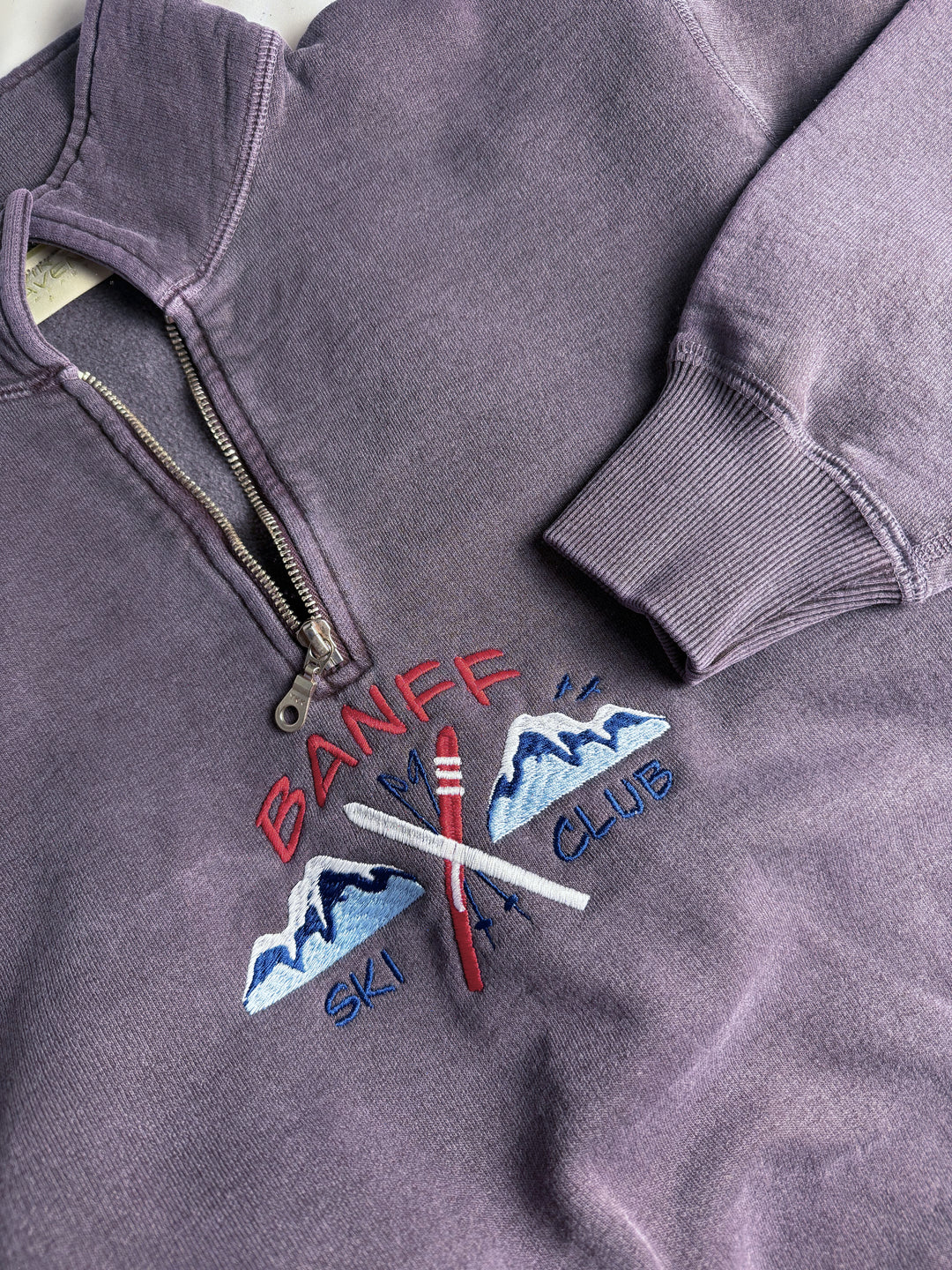 🍁Vintage Banff Ski Club Quarter-zip