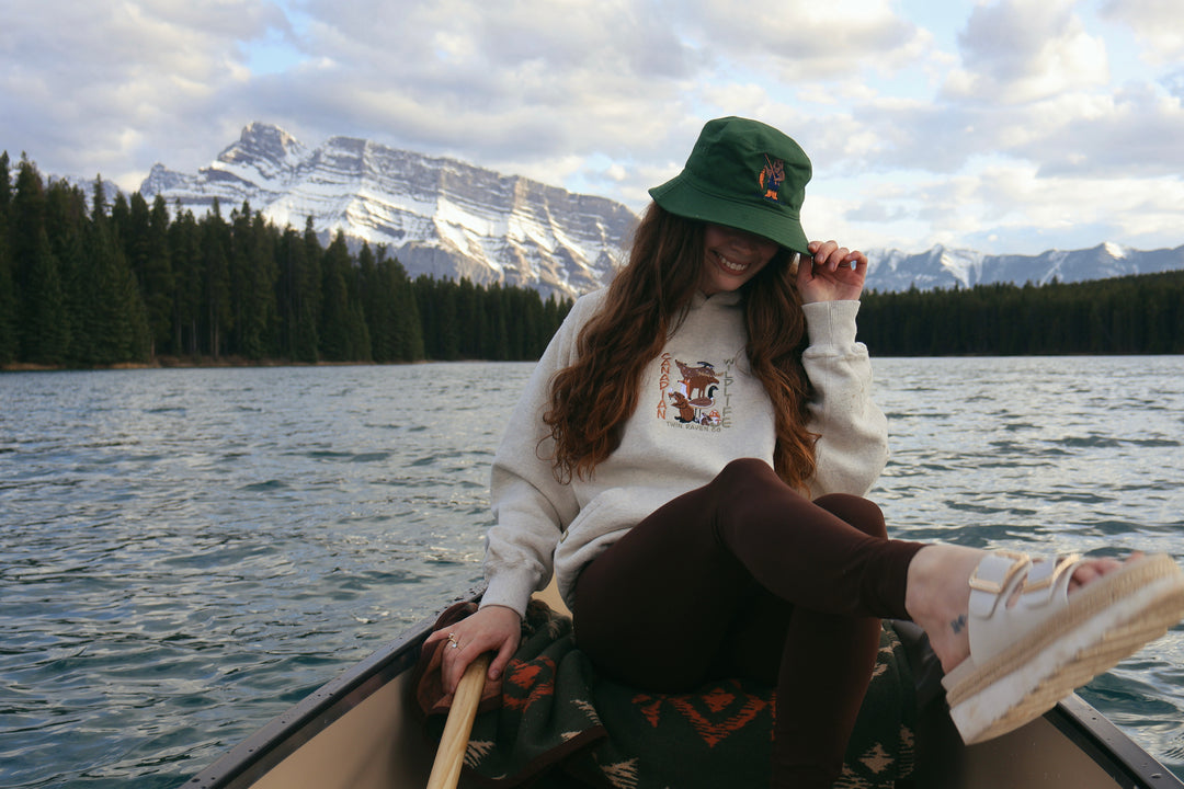 🍁Canadian Wildlife Hoodie