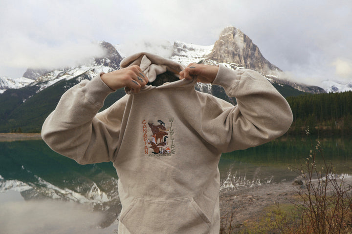 🍁Canadian Wildlife Hoodie