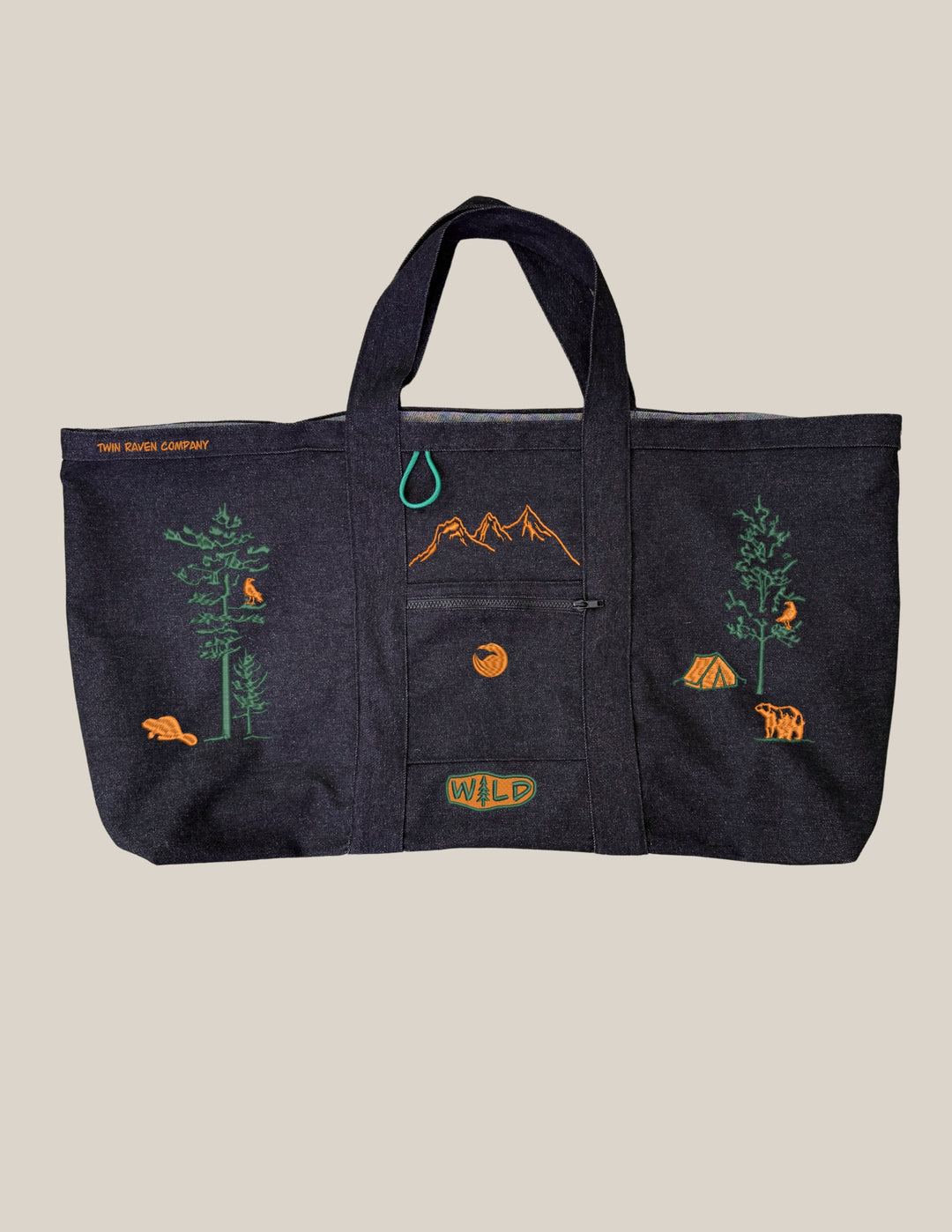 🍁Canadian Mountain Weekender Tote🍁